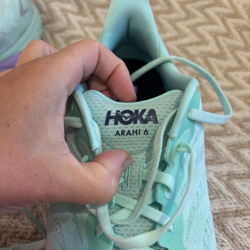 Hoka One One Women’s Arahi 6 Athletic Running Shoes - Picture 10 of 11